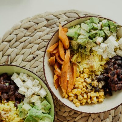 Para migrar seu pet da ração para a Alimentação Natural (AN), comece consultando um veterinário nutrólogo para um plano perso