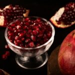 Para diminuir a queda de pelos em casa em seu pet, a suplementação capilar pode ser fundamental, oferecendo nutrientes essenc