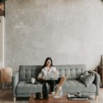 Para determinar a melhor opção entre ventilador e ar-condicionado para o conforto do seu pet, é crucial considerar fatores co